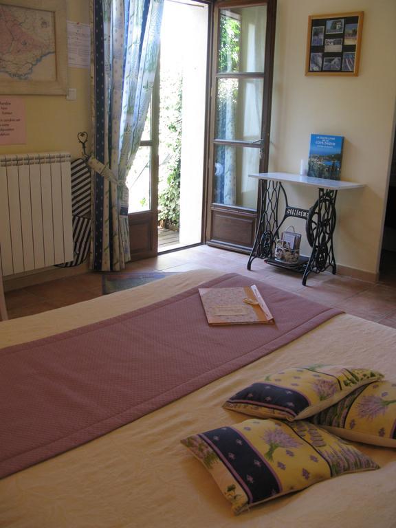 l'Oustaou B&B Piscine&Spa Besse-sur-Issole Camera foto