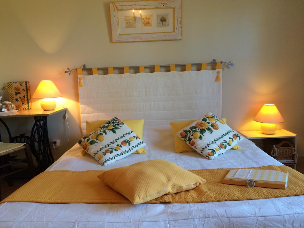 l'Oustaou B&B Piscine&Spa Besse-sur-Issole Esterno foto