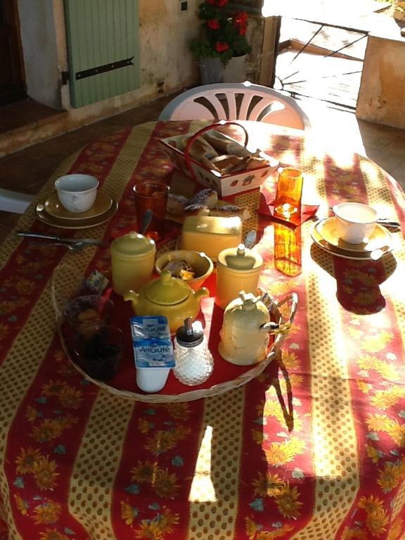 l'Oustaou B&B Piscine&Spa Besse-sur-Issole Esterno foto